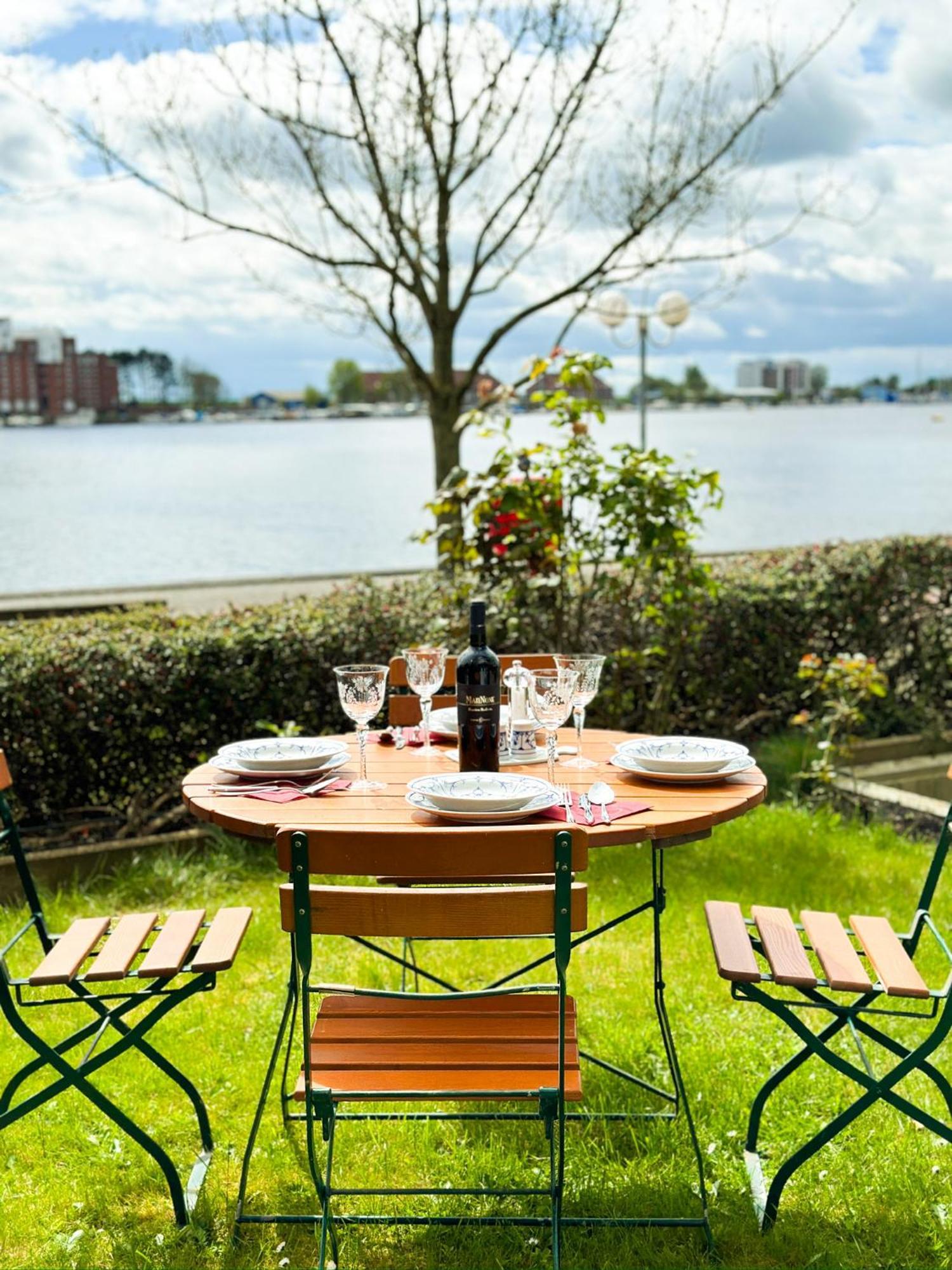 Ferienwohnung Havenblick วิลเฮล์มฮาเฟน ภายนอก รูปภาพ